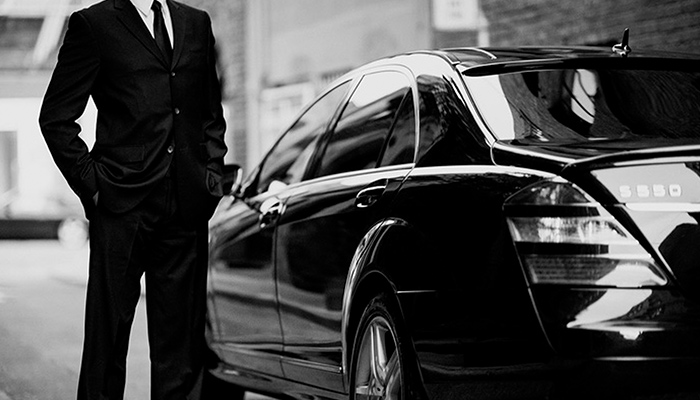 Location de voiture avec chauffeur pour vos événements à Évian-les-Bains  Événements